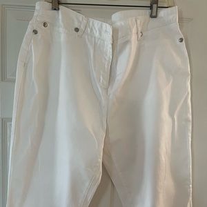 NEW White Capris, NEW, Petite 14,